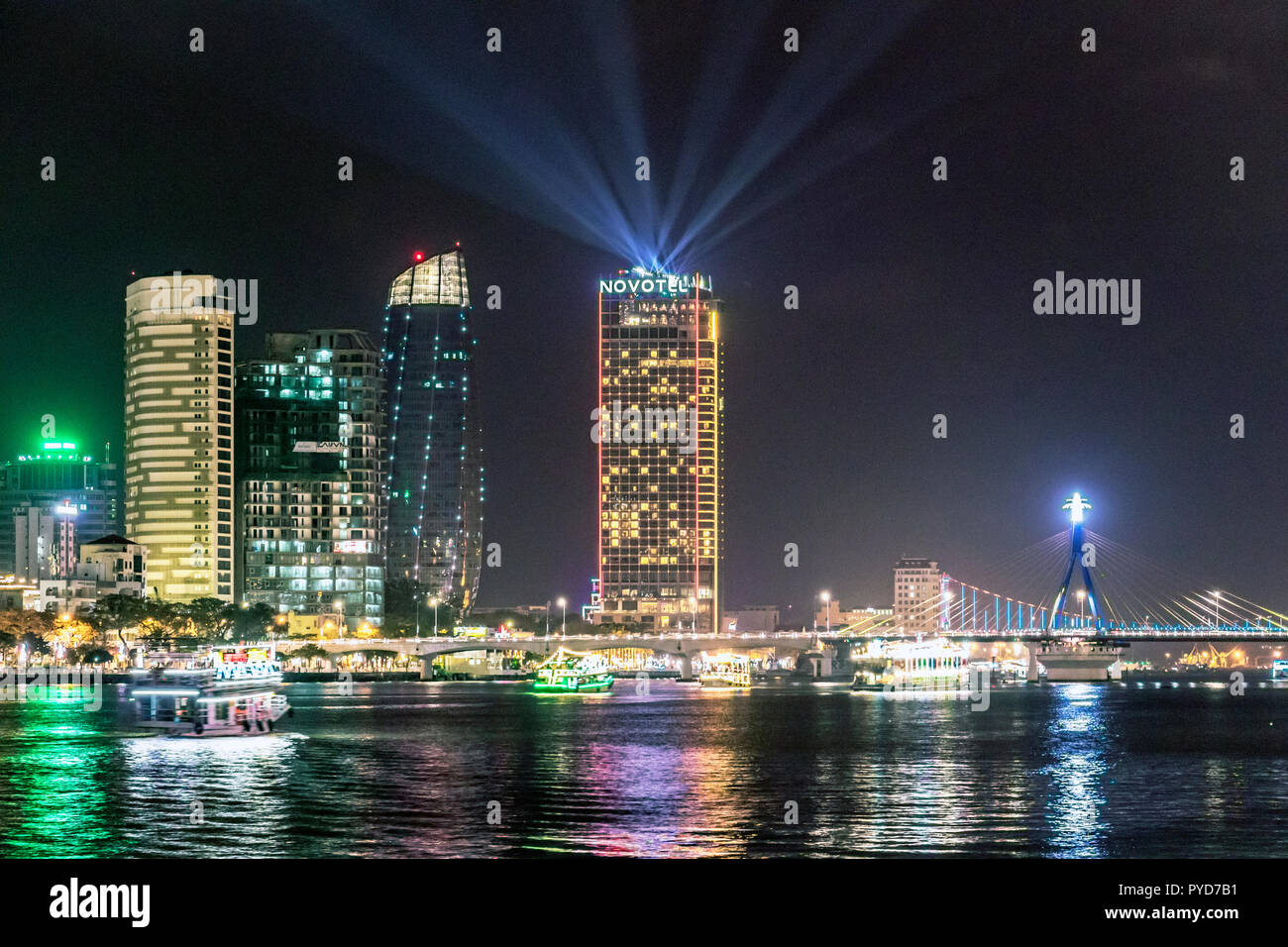 Da Nang Vietnam dans la nuit Banque D'Images