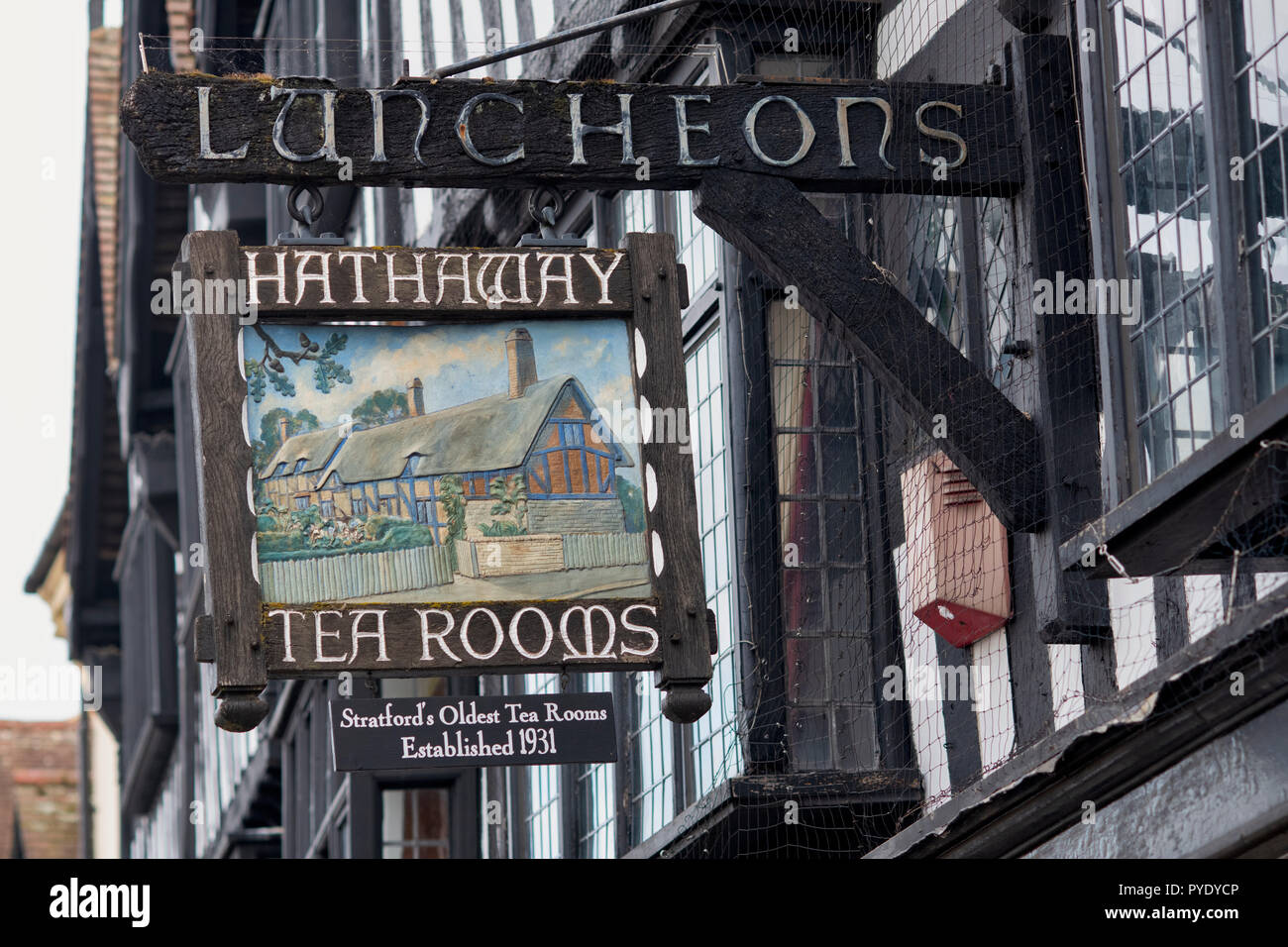 Hathaway tea rooms sign, High Street, Stratford upon Avon, Warwickshire, Angleterre Banque D'Images