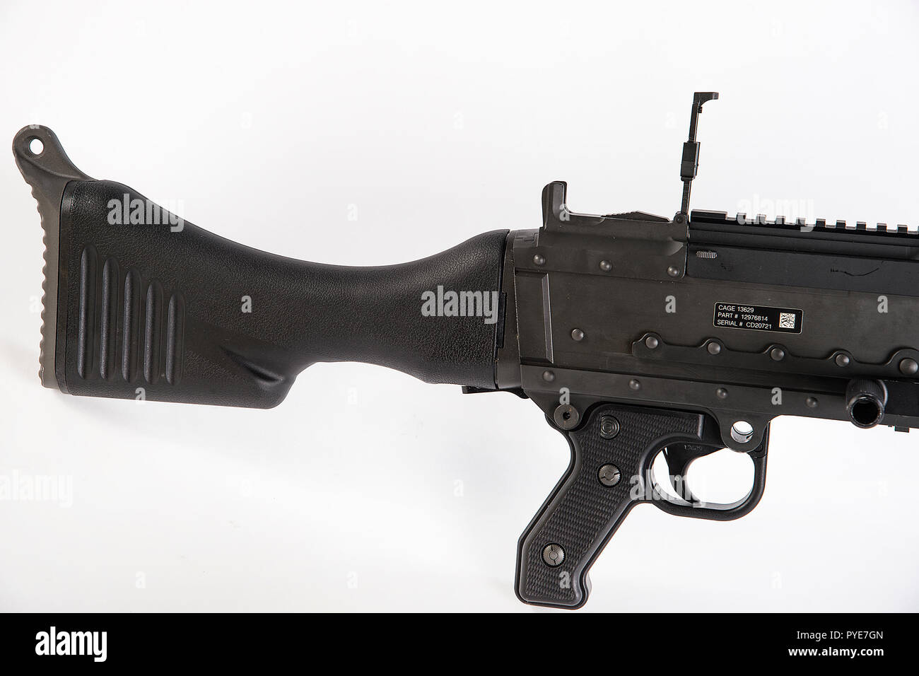 La M240B est une variante de la M240, utilisé par l'armée américaine, la marine, la Garde côtière et marine. Il est configuré pour des combats au sol avec une crosse et bipied, mais il peut également être monté sur un trépied, les véhicules au sol, d'aéronefs, à bord de navires et de petits bateaux. Il est presque toujours désigné comme un M240 Bravo ou même juste 240 verbalement. Il a également appelé "le cochon". Le M240, officiellement la mitrailleuse, 7,62 mm, M240, est la désignation de l'armée américaine. Le M240 a été utilisé par les forces armées des États-Unis depuis la fin des années 1970. Il est largement utilisé par l'infanterie, le plus souvent dans les compagnies de fusiliers, Banque D'Images