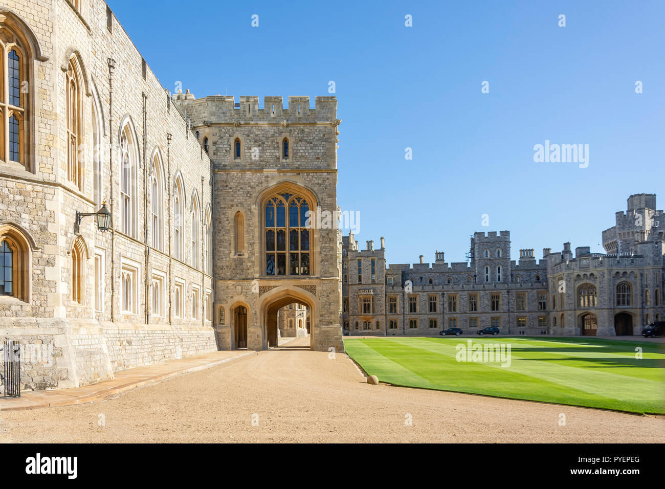 La partie supérieure de Ward et St George's Hall, l'entrée du château de Windsor, Windsor, Berkshire, Angleterre, Royaume-Uni Banque D'Images