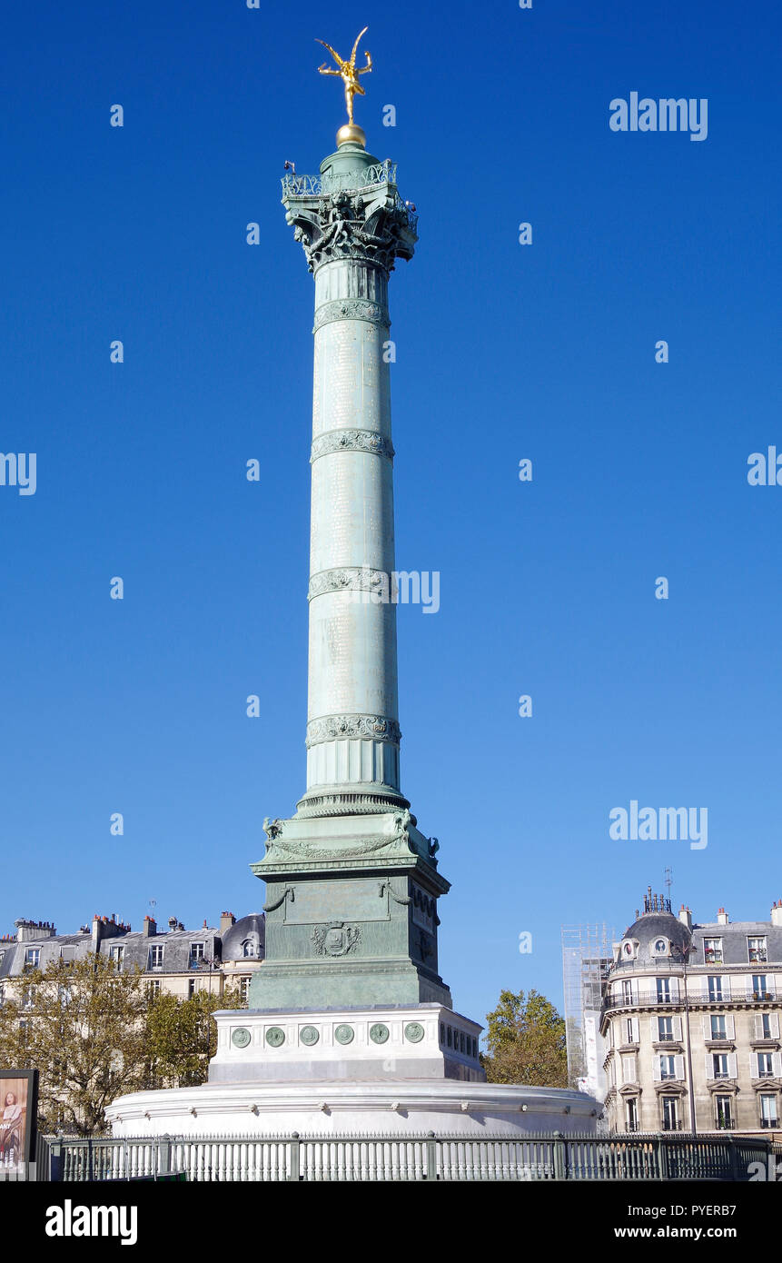 La Colonne de Juillet, Colonne de Juillet, commémorant la révolution de 1830, construit sur le site de l'ancienne prison de la Bastille, détruit à la révolution Banque D'Images