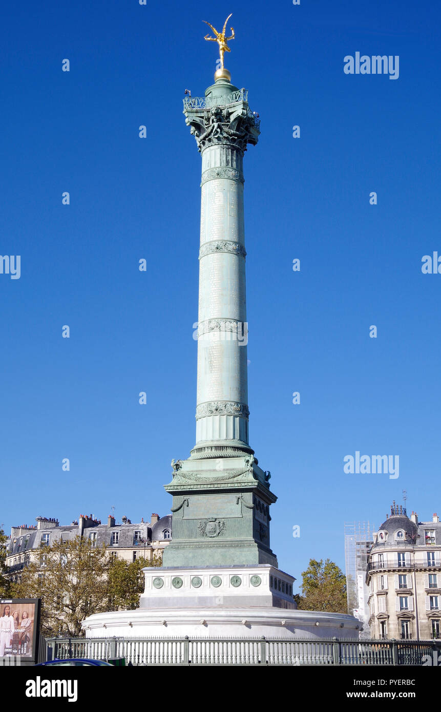 La Colonne de Juillet, Colonne de Juillet, commémorant la révolution de 1830, construit sur le site de l'ancienne prison de la Bastille, détruit à la révolution Banque D'Images
