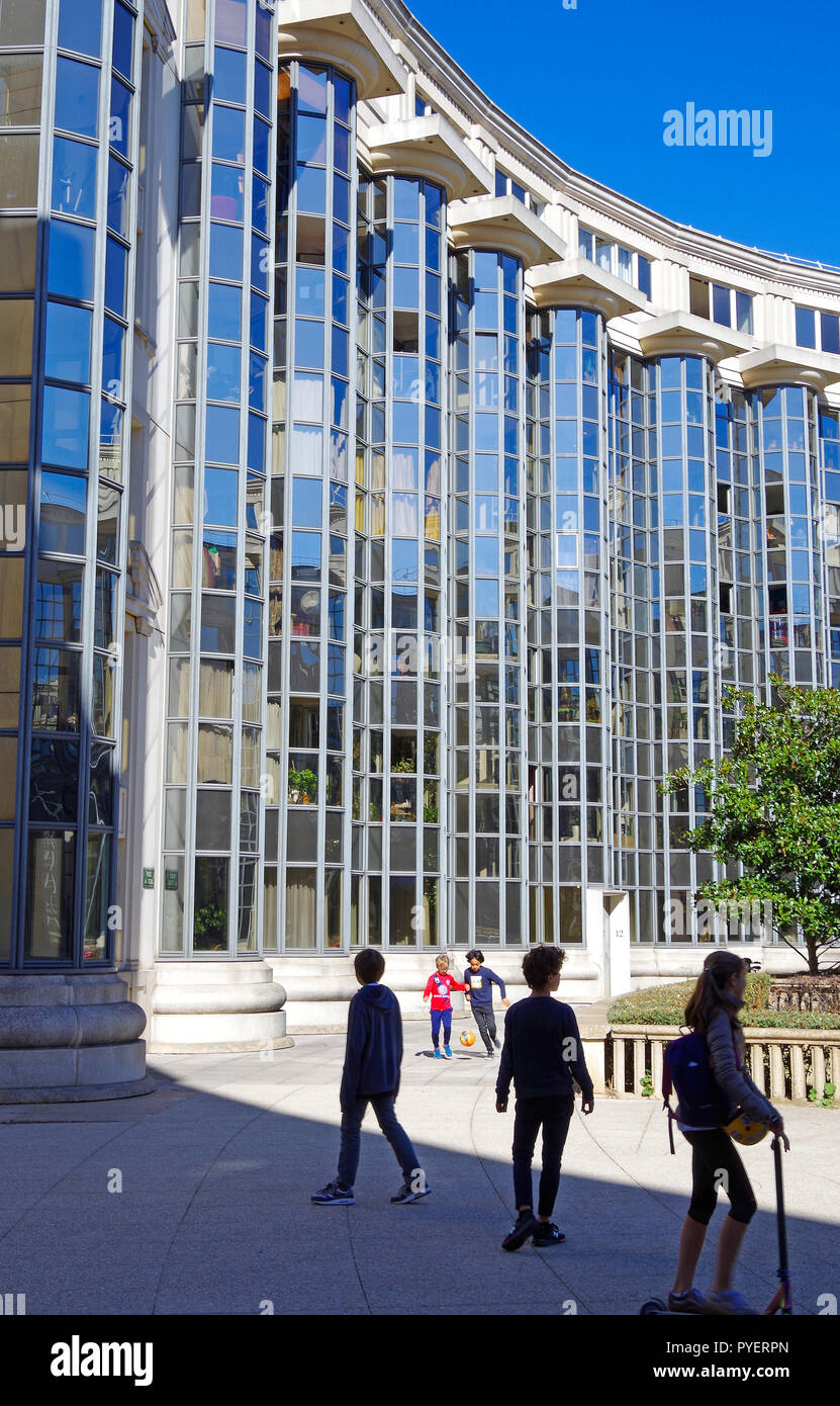 Les Echelles du Baroque, un grand complexe d'autorité locale Paris, en post-moderne avec un style néo-baroque massive et caractéristiques classiques, Banque D'Images