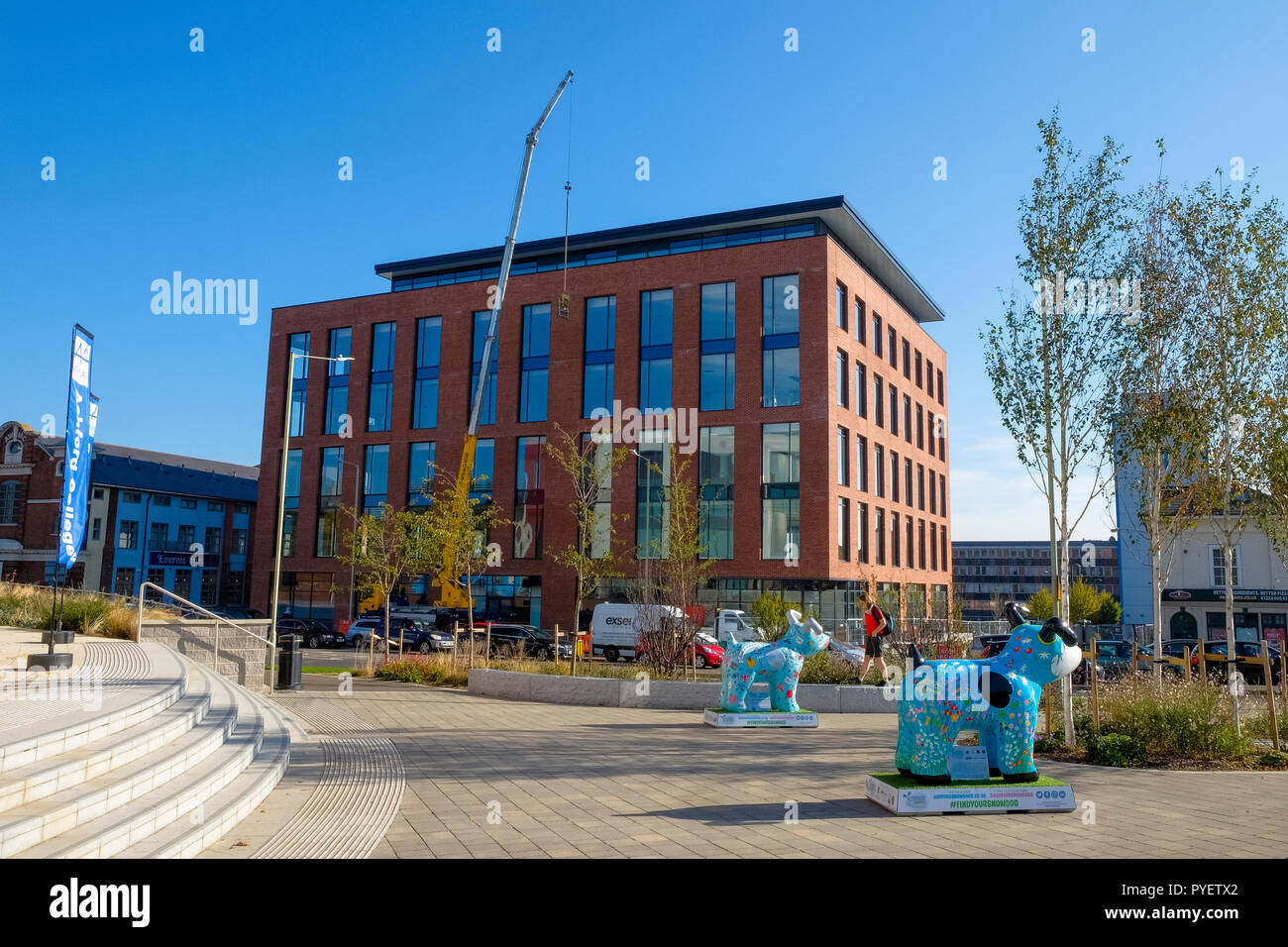 Ashford quartier commercial, immeuble de bureaux modernes et l'espace de vente au détail, station rd, Ashford, Kent, UK Banque D'Images
