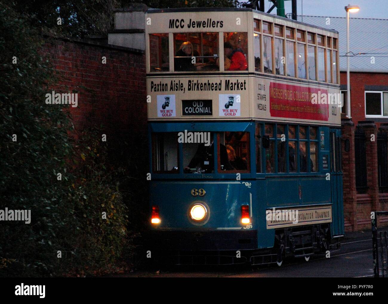 Wirral Merseyside Uk,trams mis sur twilight pour l'événement de crédit 1er temps Ian Fairbrother/Alamy Stock Photos Banque D'Images