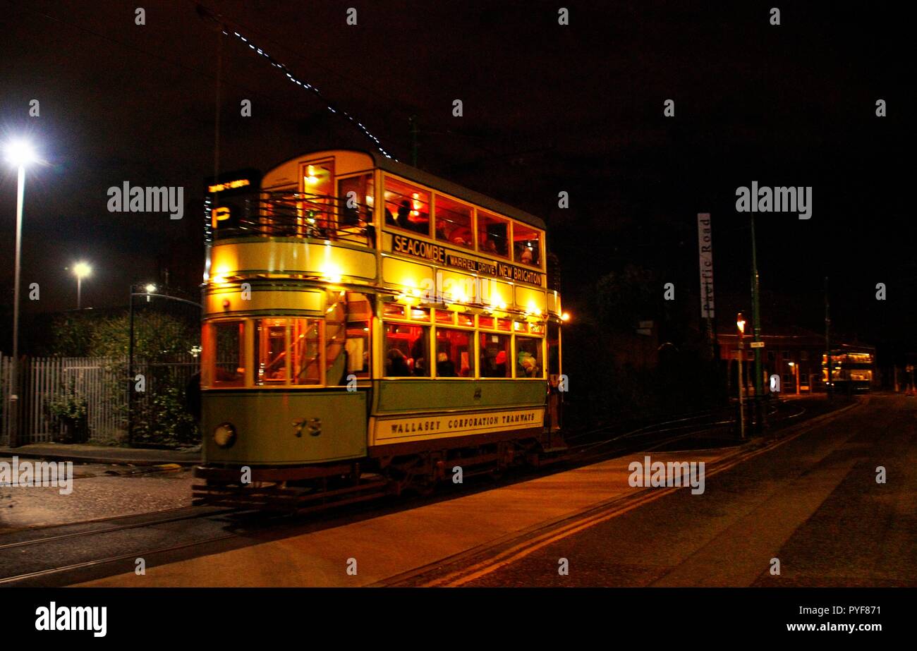 Wirral Merseyside Uk,trams mis sur twilight pour l'événement de crédit 1er temps Ian Fairbrother/Alamy Stock Photos Banque D'Images