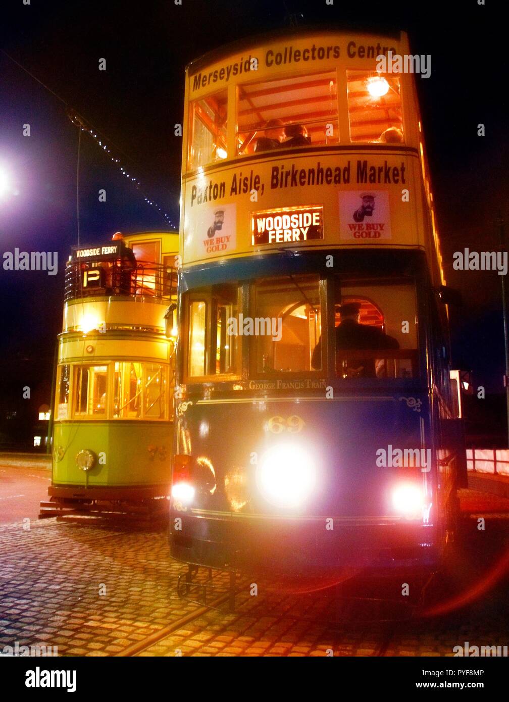 Wirral Merseyside Uk,trams mis sur twilight pour l'événement de crédit 1er temps Ian Fairbrother/Alamy Stock Photos Banque D'Images