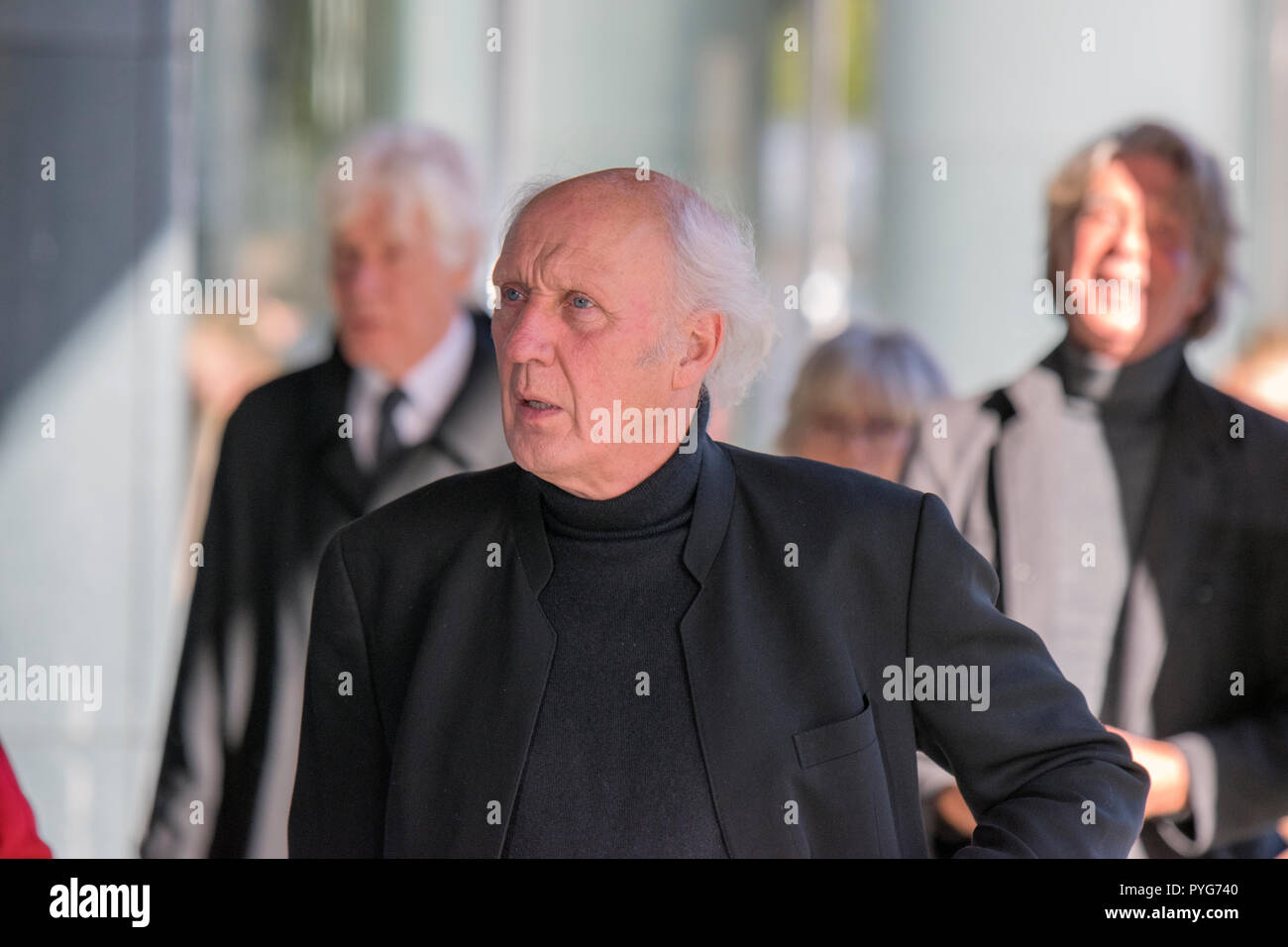 Amsterdam, Pays-Bas. 27 Oct 2018. Herman Van Veen à la cérémonie commémorative au Concertgebouw d'Amsterdam 27-10-2018 Les Pays-Bas pour l'adoption de Wim Kok Crédit : Robert vant Hoenderdaal/Alamy Live News Banque D'Images