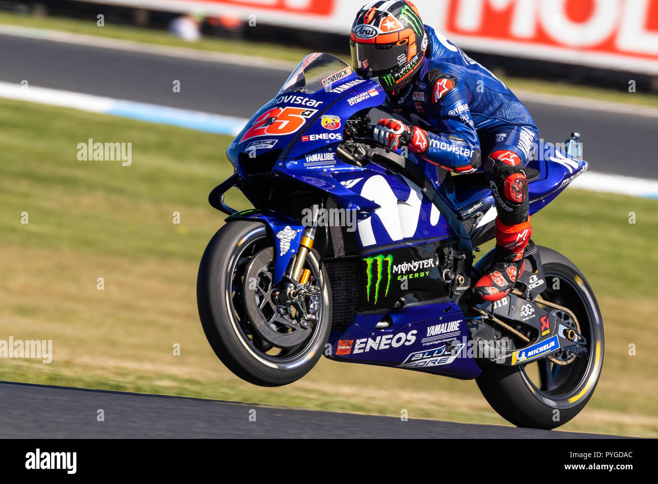 Melbourne, Australie. 28 Oct 2018. Vainqueur de Maverick Vinales (ESP) l'équitation # 25 MOVISTAR Yamaha Yamaha MotoGP durant la course MotoGP au Michelin 2018 Grand Prix Moto d'Australie , Australie le 28 octobre 2018. Crédit : Dave Hewison Sports/Alamy Live News Banque D'Images