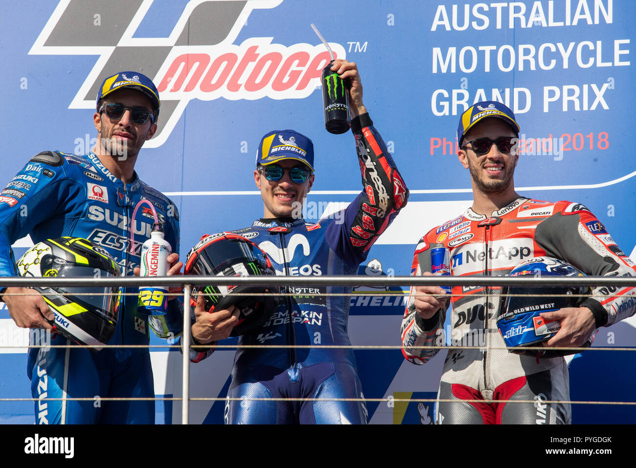 Melbourne, Australie. Dimanche, 28 octobre, 2018. Phillip Island, Australie. Podium de la course. Andrea Iannone (à gauche, 2e)), Maverick Viñales (Centre, 1er) et Andrea Dovizioso (à droite, 3ème). Credit : Russell Hunter/Alamy Live News Banque D'Images