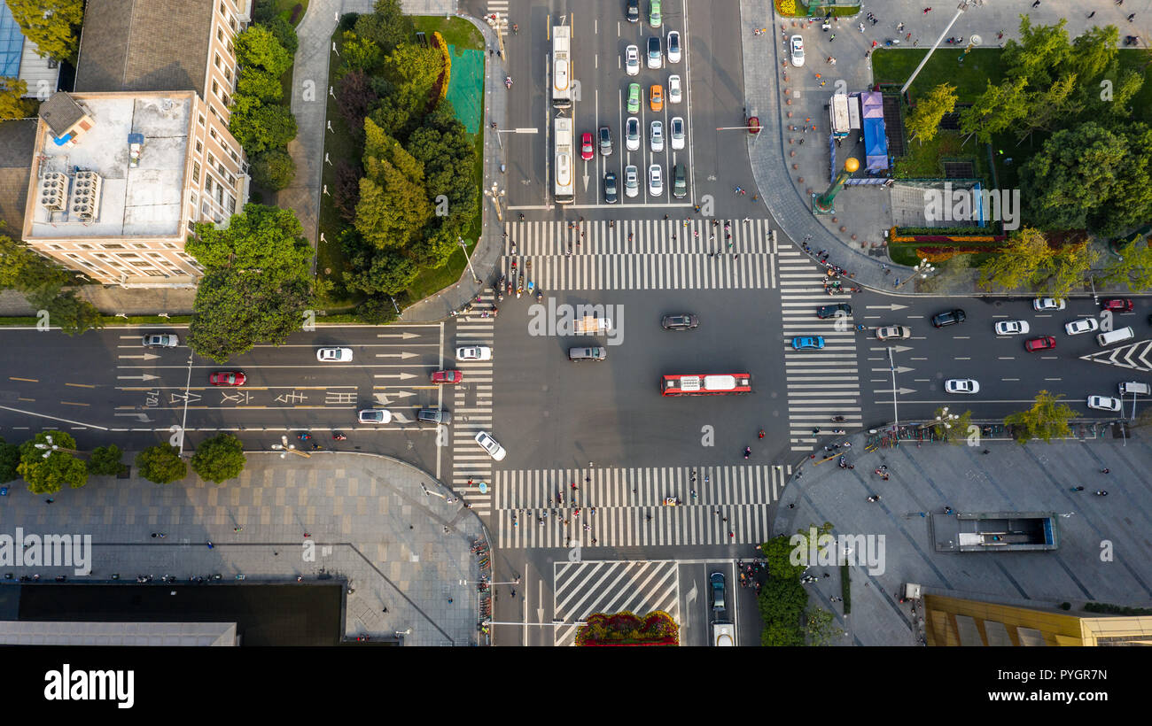 Sur une intersection à Chengdu, Chine Banque D'Images