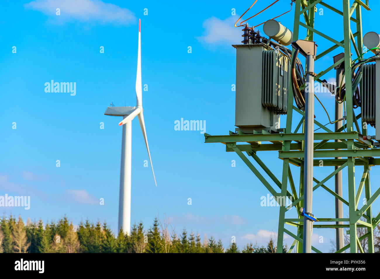 Les éoliennes en République tchèque en tant que source de l'énergie verte. L'énergie verte L'électricité éolienne technologie concept. Les énergies renouvelables l'énergie éolienne. Power Banque D'Images