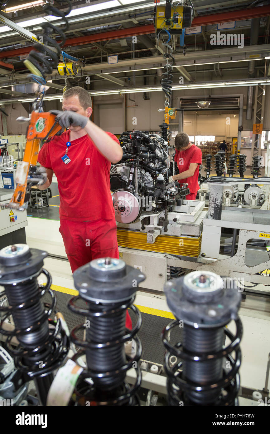 La Pologne, assemblée générale à Poznan Volkswagen (VW commercial vehicles, Caddy et T6), pré-assemblée générale des travaux sur les blocs moteurs Banque D'Images