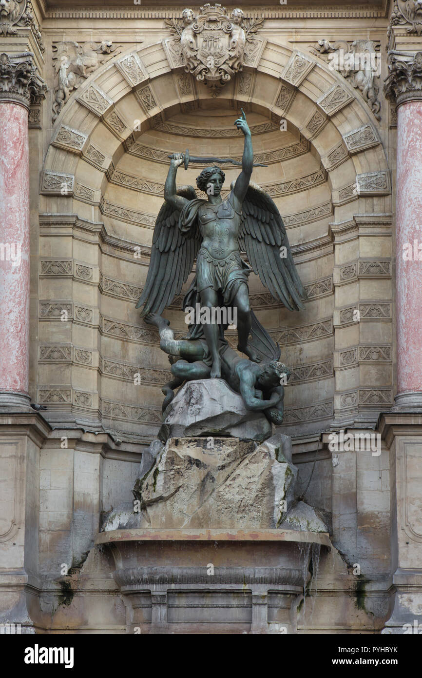Fontaine Saint-Michel conçu par l'architecte français Gabriel Davioud et sculpteur français Francisque Joseph Duret et construit en 1858-1860 sur la Place Saint-Michel à Paris, France. Banque D'Images Fontaine Saint-Michel conçu par l'architecte français Gabriel Davioud et sculpteur français Francisque Joseph Duret et construit en 1858-1860 sur la Place Saint-Michel à Paris, France. Banque D'Images