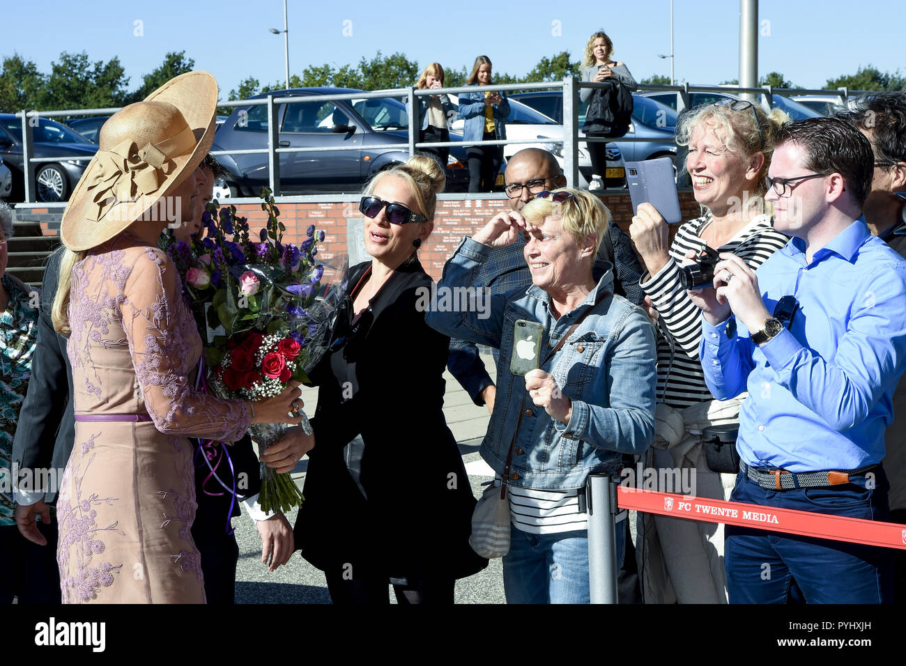 La Reine Máxima des Pays-Bas assiste à l'ouverture de la semaine contre la solitude au cours de la solitude dans le Congrès National de Grolsch Veste à Enschede, Pays-Bas ; le congrès a été organisé par Coalitie Erbij et Humanitas. Comprend : Reine Maxima des Pays-Bas, la Reine Máxima des Pays-Bas Où : Enschede, Twente, Pays-Bas Quand : 27 Sep 2018 Source : WENN.com **Uniquement disponible pour publication au Royaume-Uni, USA, Allemagne, Autriche, Suisse** Banque D'Images