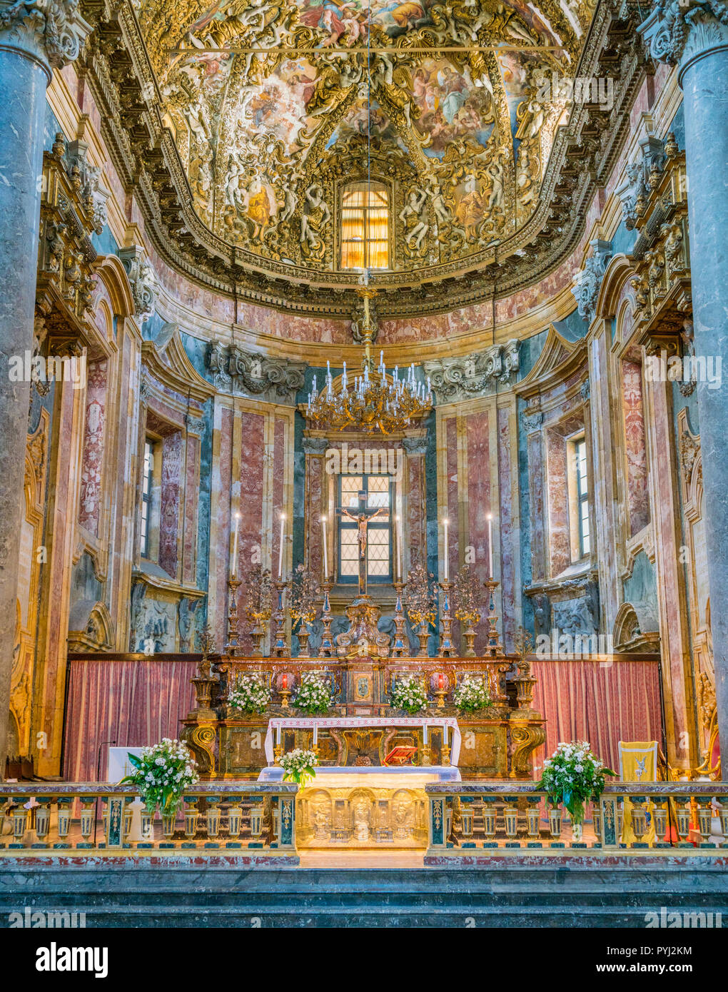 Maître-Autel dans l'église de San Giuseppe dei Teatini à Palerme. La Sicile, le sud de l'Italie. Banque D'Images