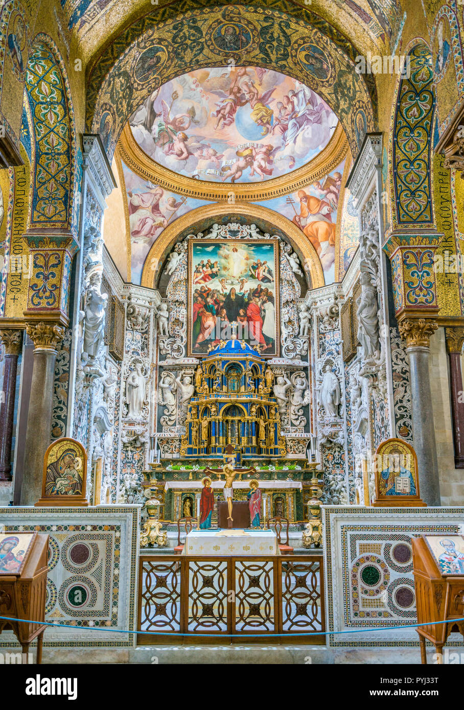 Autel principal dans la Martorana (Cathédrale de Sainte Marie de l'amiral) à Palerme. Sicile, Italie. Banque D'Images