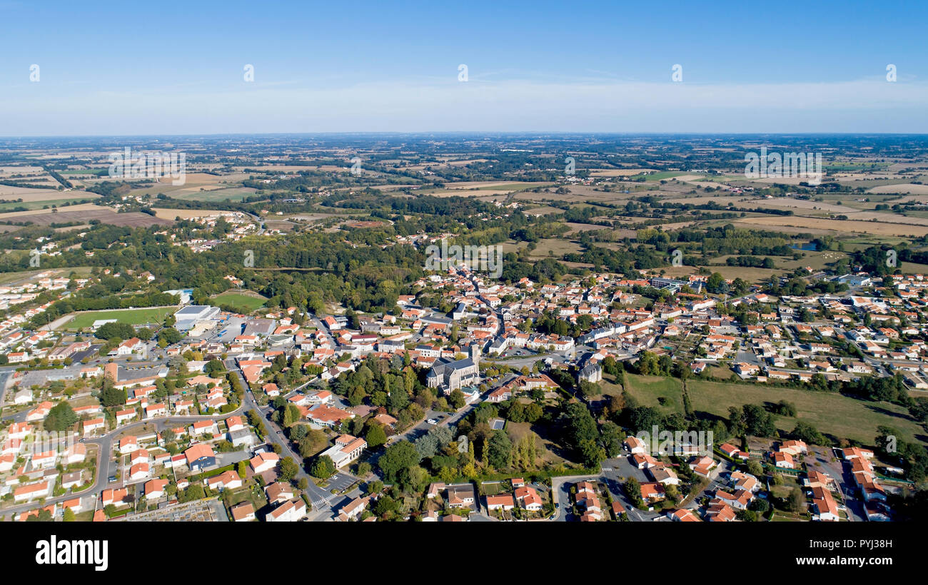 Photographie aérienne de Les Lucs sur Boulogne en Vendée Banque D'Images