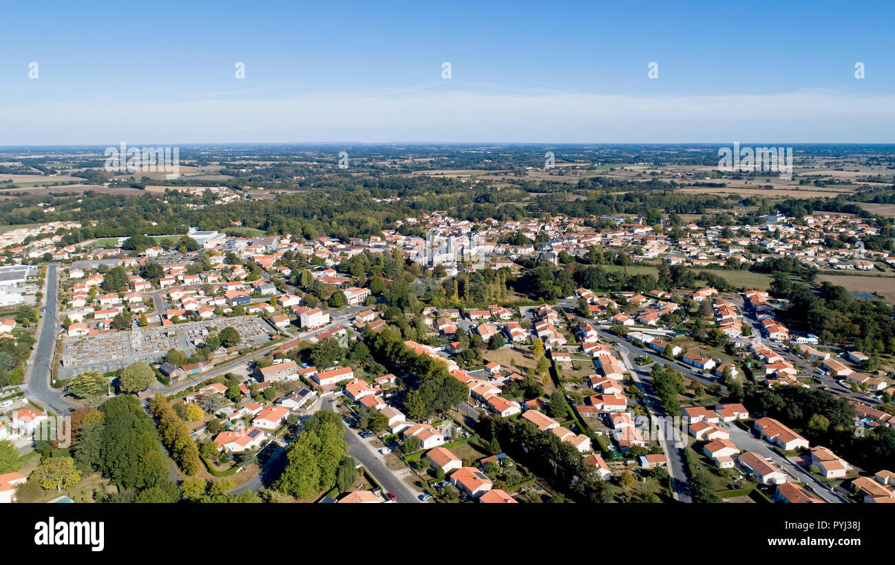 Photographie aérienne de Les Lucs sur Boulogne en Vendée Banque D'Images