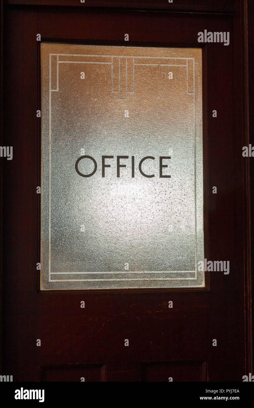 Signes australienne trouvés le long de la route Banque D'Images