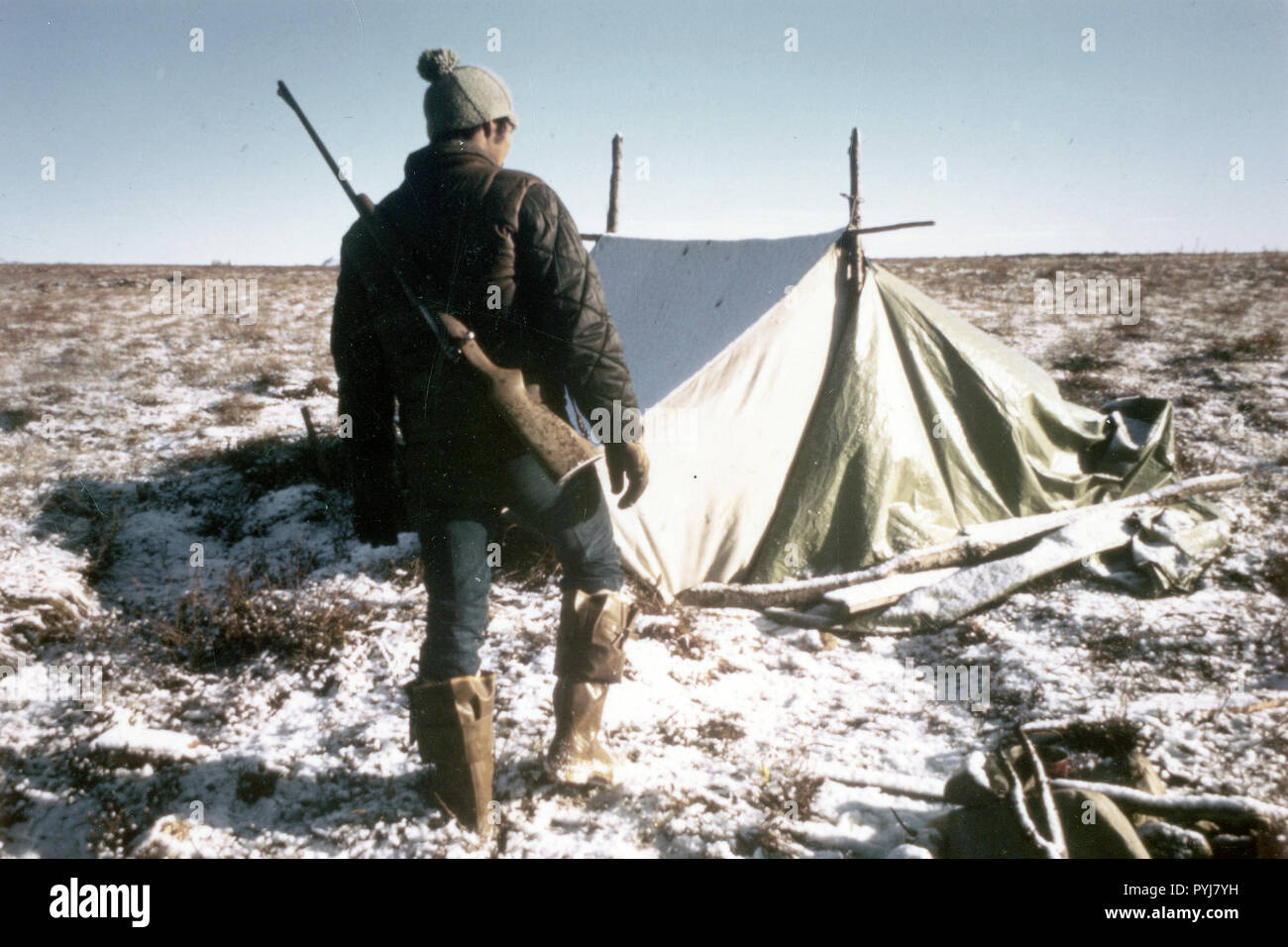 10/7/1972 - Chasseur de caribou, Ambler Alaska area Banque D'Images