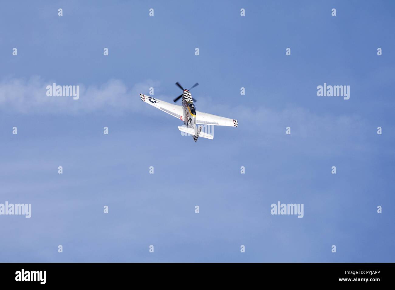 North American TF51D Coupe 'contraire Mary' (G-L À TFSI) volant à Shuttleworth Race Day le 7 octobre 2018 Banque D'Images