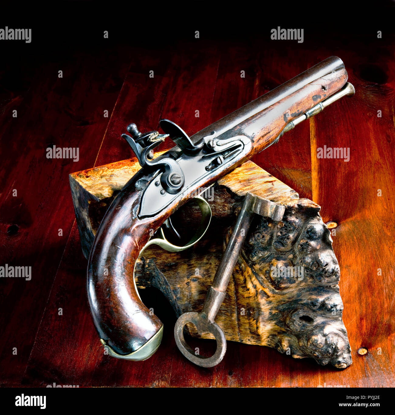 Pistolet à silex anglais et geôliers key faite au début des années 1800, avec des prix pour votre type. Banque D'Images