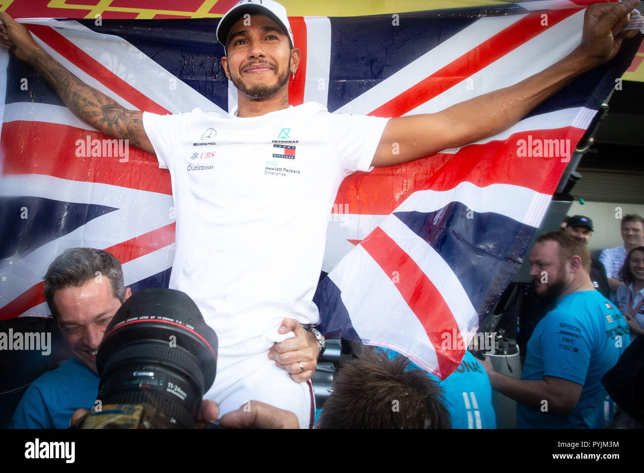 Mercedes Lewis Hamilton célèbre remportant le championnat des pilotes de Formule 1 au cours de la Grand Prix 2018 Le Mexique à l'Autodromo Hermanos Rodriguez à Mexico. Banque D'Images