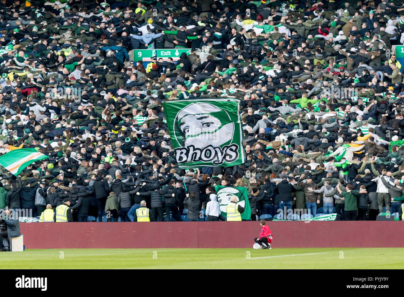Le stade de Murrayfield, Edinburgh, UK. 28 Oct, 2018. Coupe de la ligue écossaise de football, demi-finale, le Cœur du Midlothian contre Celtic, Celtic fans célébrer après leur troisième but : Action Crédit Plus Sport/Alamy Live News Banque D'Images