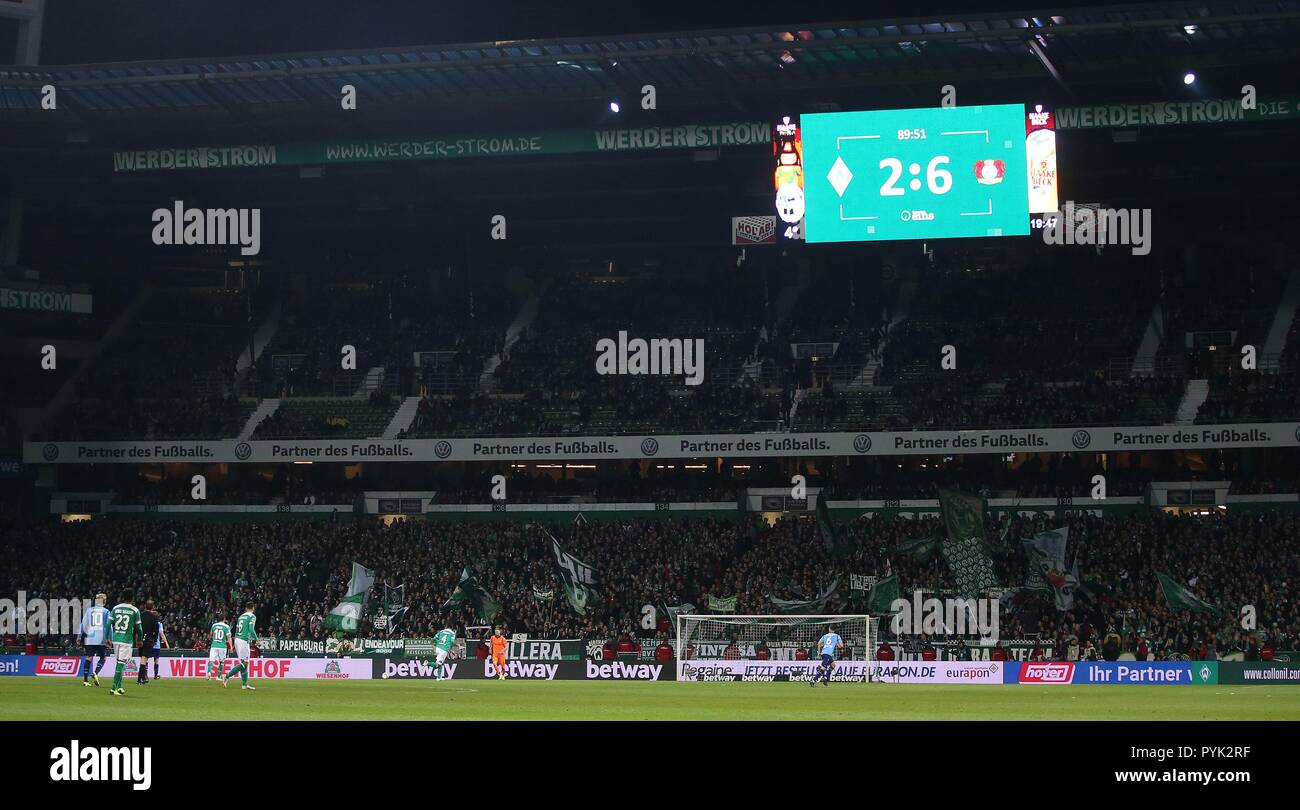 Bremen, Allemagne. Oct 28, 2018 Football 28.10.2018 firo., 1ère saison 2018/2019 Bundesliga, Werder Brême - Bayer Leverkusen 2 : 6 Enderbenis avec tableau de bord de l'utilisation de crédit dans le monde entier | : dpa/Alamy Live News Banque D'Images