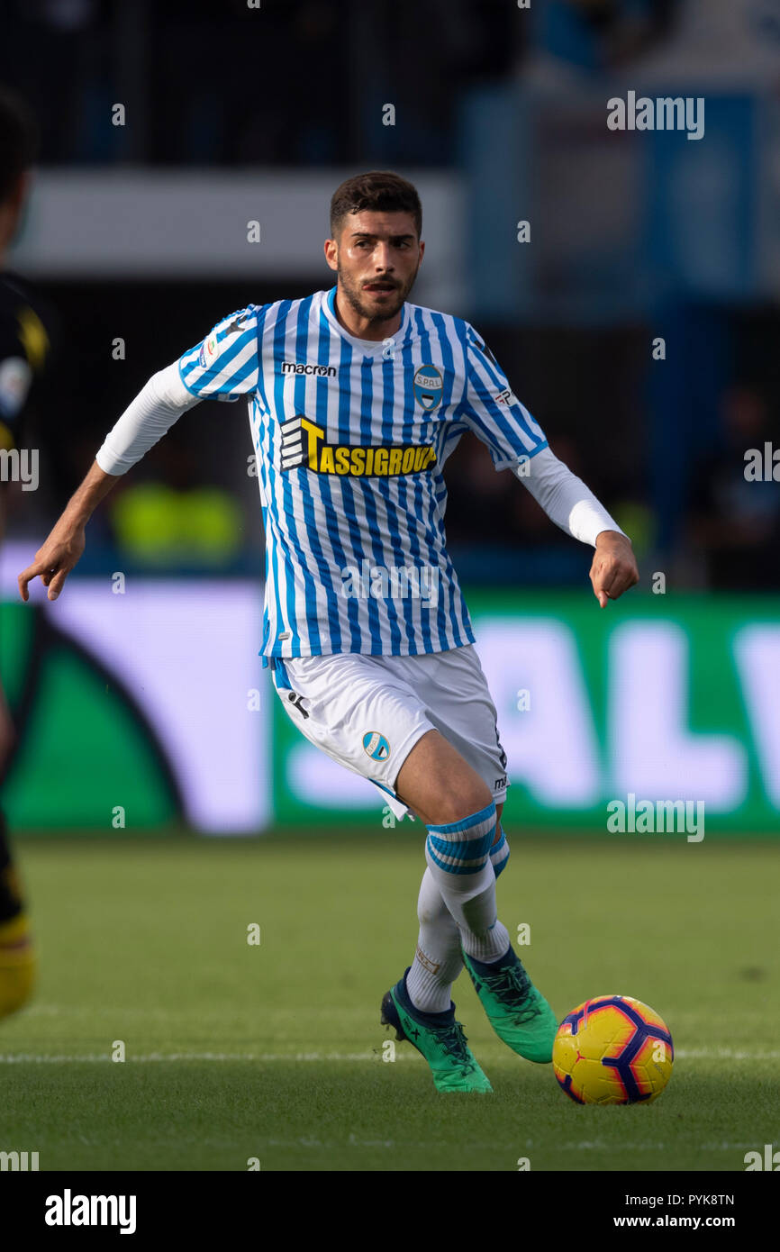 Mattia Valoti (SPAL) au cours de l'Italien 'Serie' une correspondance entre Spal 0-3 Frosinone à Paolo Mazza Stadium le 28 octobre 2018 à Ferrare, en Italie. Credit : Maurizio Borsari/AFLO/Alamy Live News Banque D'Images