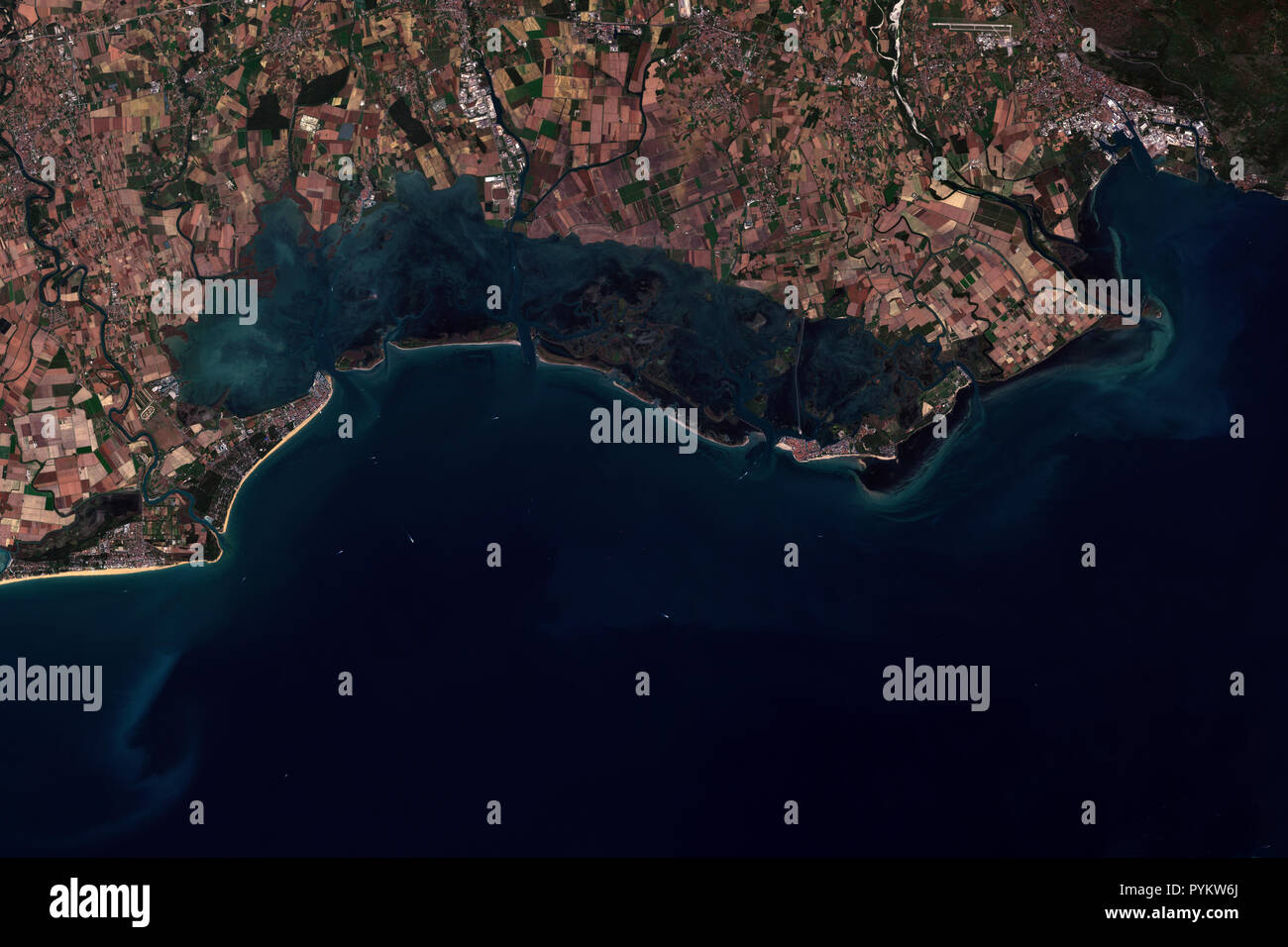 Laguna di Marano et la Méditerranée vue de l'espace - contient des données Sentinel Copernicus modifié Banque D'Images