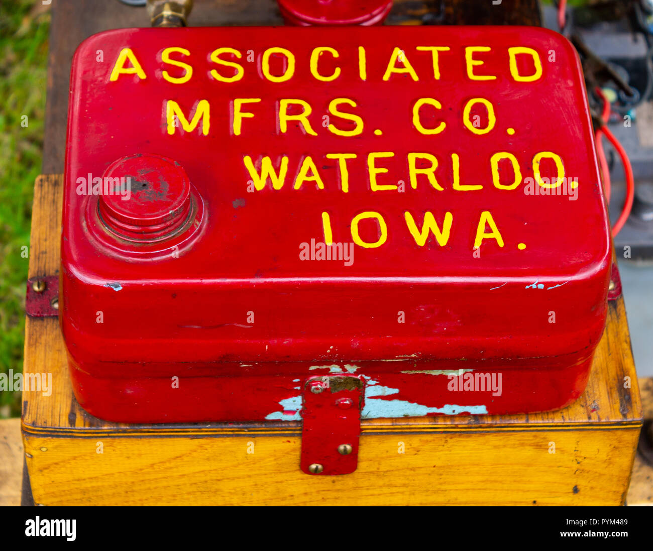 Entreprise de fabrication associées, de l'Iowa USA vintage ou historique peut l'essence carburant peut gaz peut l'essence peut Banque D'Images