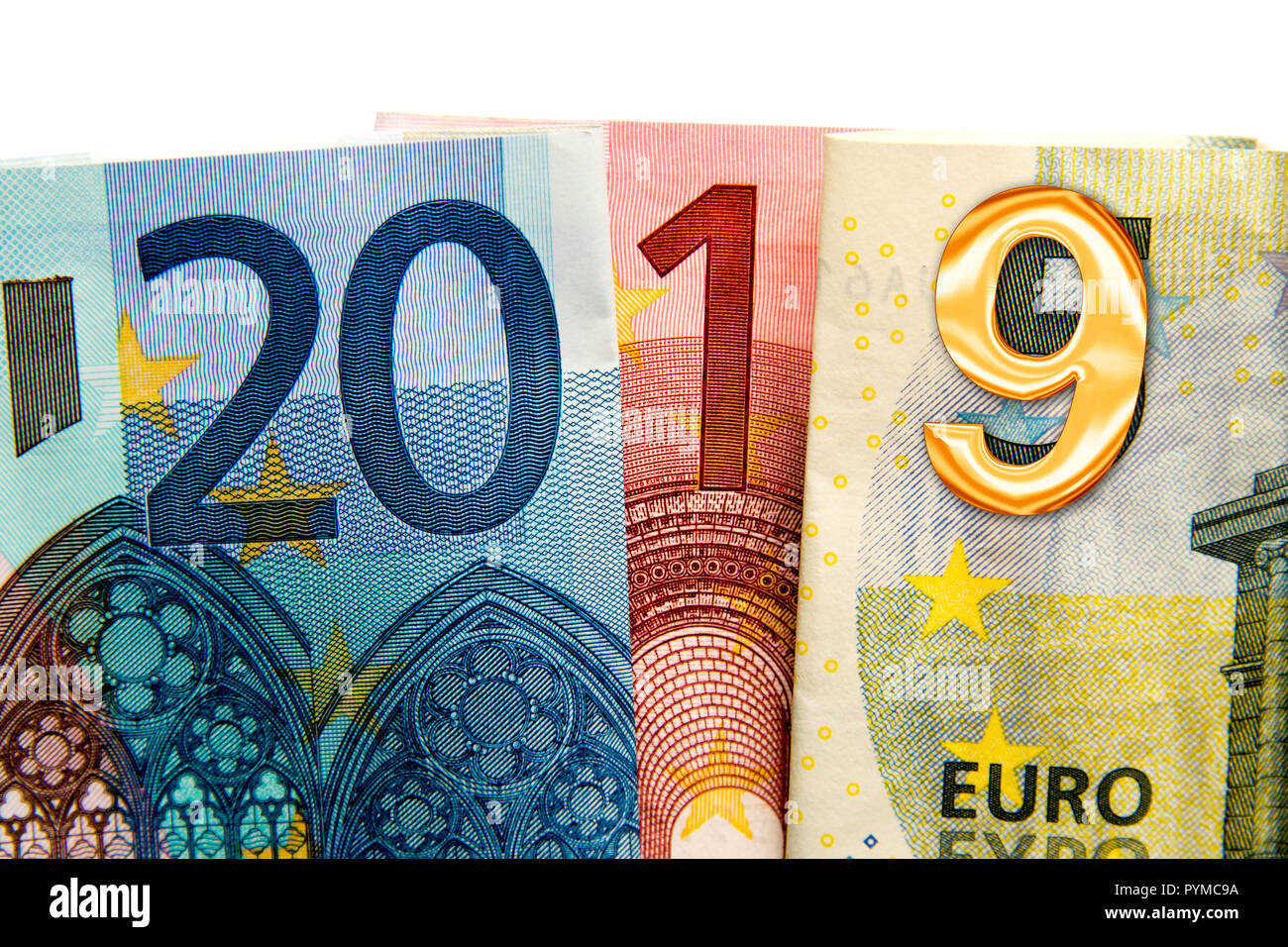 CLose up on écrit 2019 euros avec des billets de banque Banque D'Images