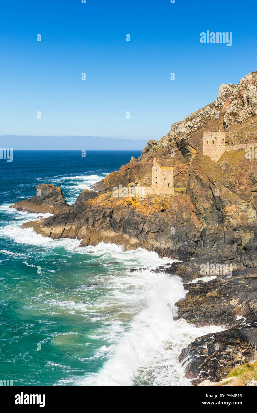 Les couronnes de Cornwall Maisons Botallack moteur historique de la mine d'étain de Cornouailles patrimoine minier Botallack St Just Penzance Cornwall England UK GO Europe Banque D'Images