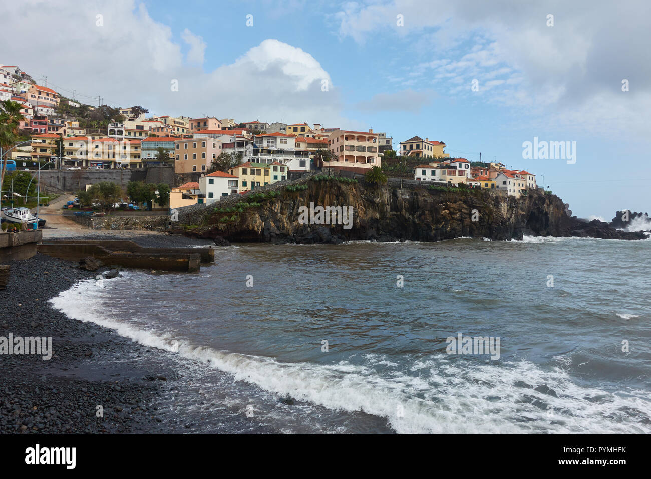 Pierre noire plage de Câmara de Lobos, Madère Banque D'Images