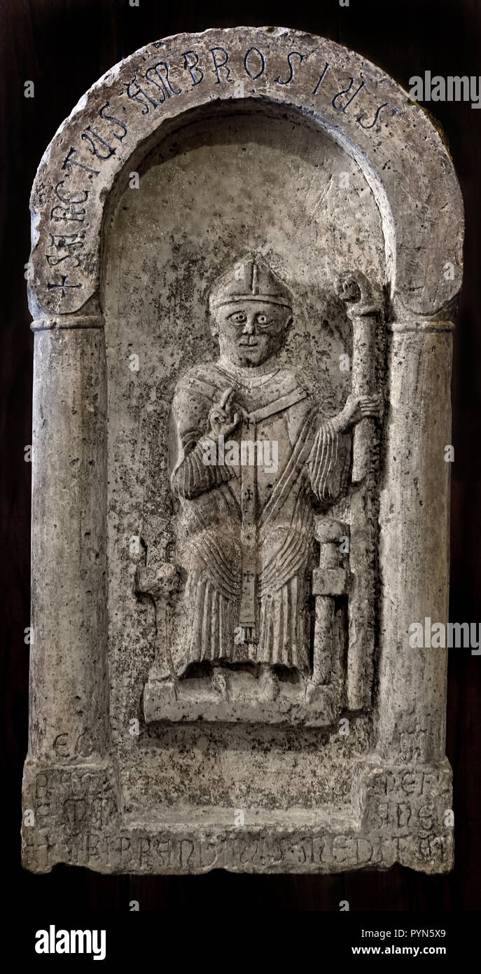 Sant'Ambrogio 12ème siècle, dans le musée d'Art ancien dans le Castello Sforzesco - Château des Sforza à Milan Italie Banque D'Images