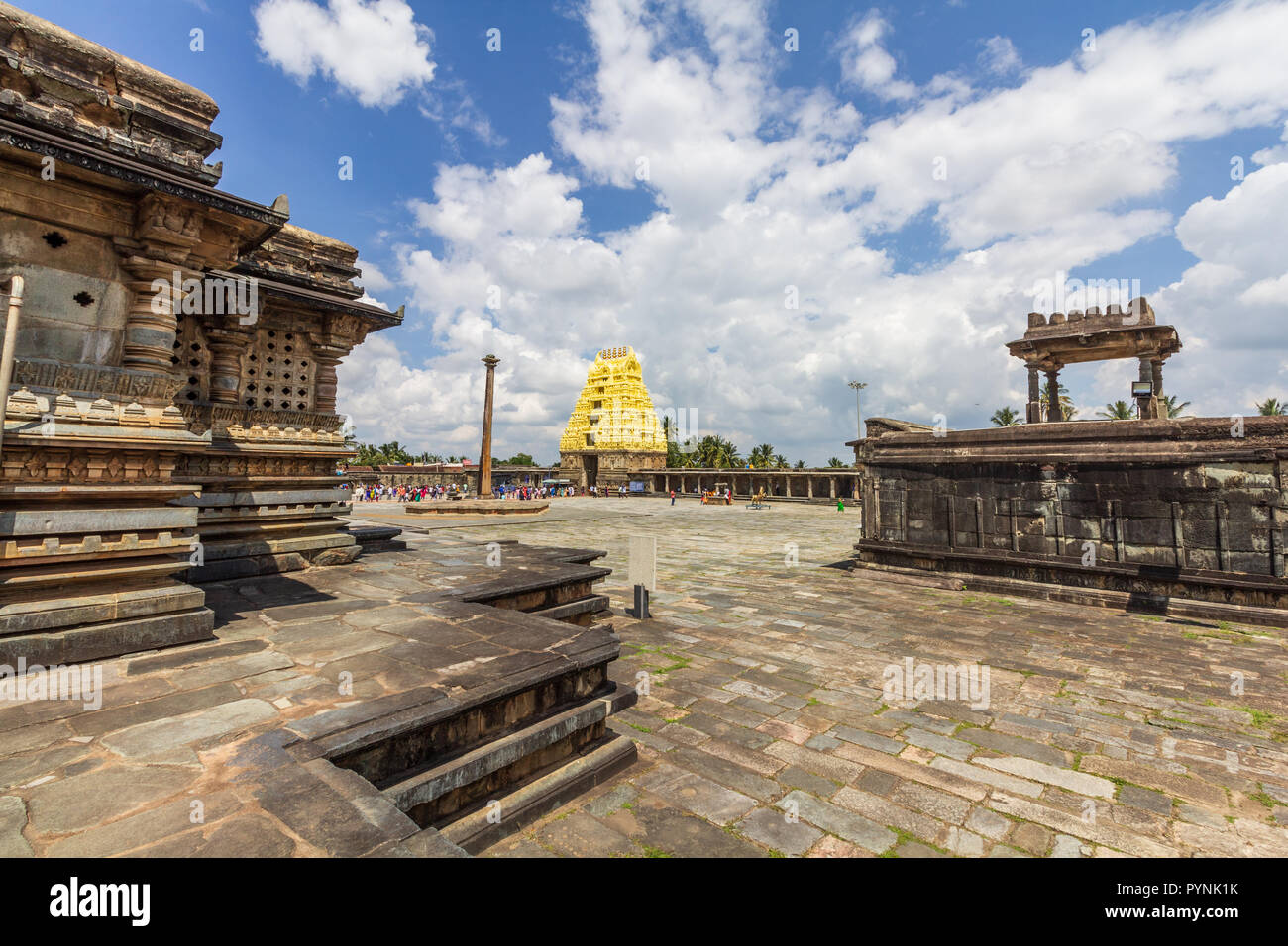 Belur temple chennakesava lieux sur une journée ensoleillée. Belur, Karnataka, Inde. Banque D'Images