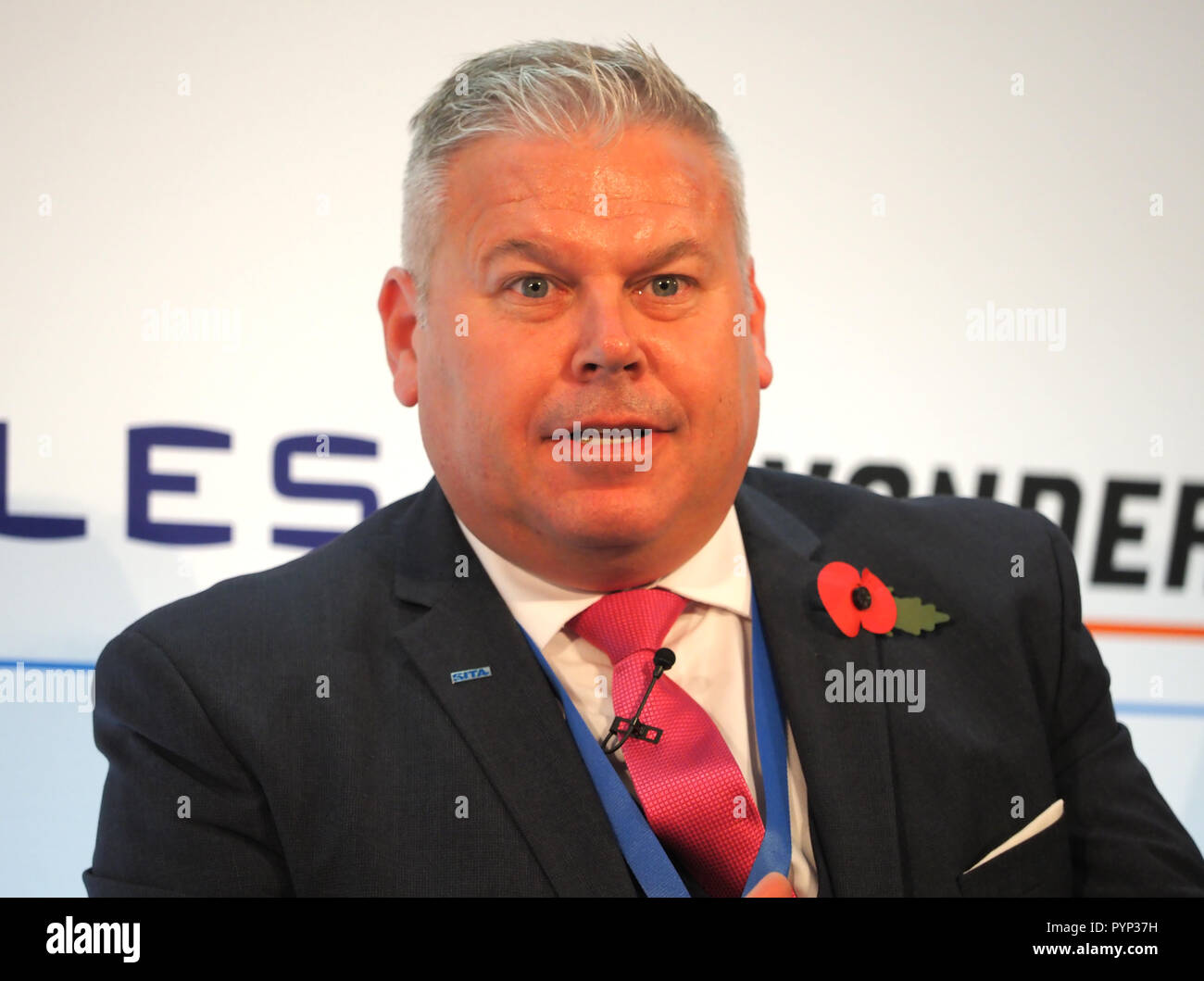 Londres, Royaume-Uni. 29 Oct, 2018. Andy Smith, Directeur du développement de SITA, parlant à l'exploitant de l'aéroport qui se déroulera du County Hall, Londres aujourd'hui (Lun) : Crédit Finnbarr Webster/Alamy Live News Banque D'Images