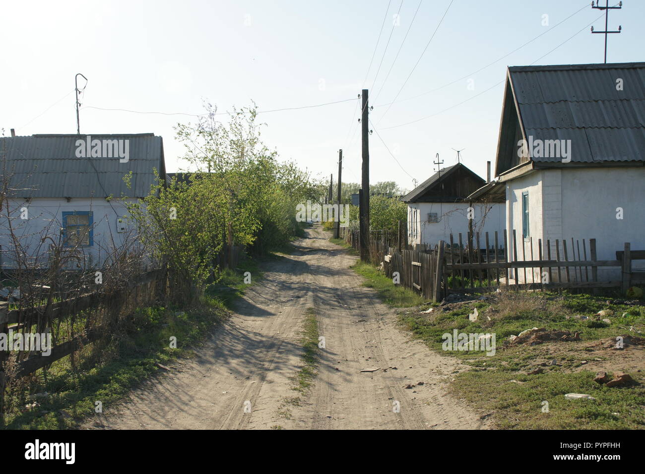 Street à Semipalatinsk datscha sans laisser les personnes vivant Banque D'Images