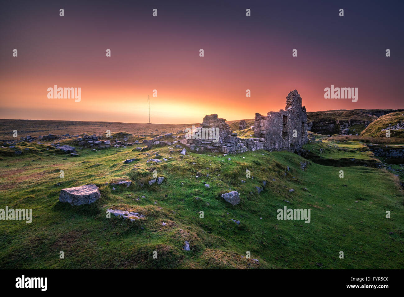 Aube sur Kings Tor ruines dans le Dartmoor 2018 08 25 Banque D'Images