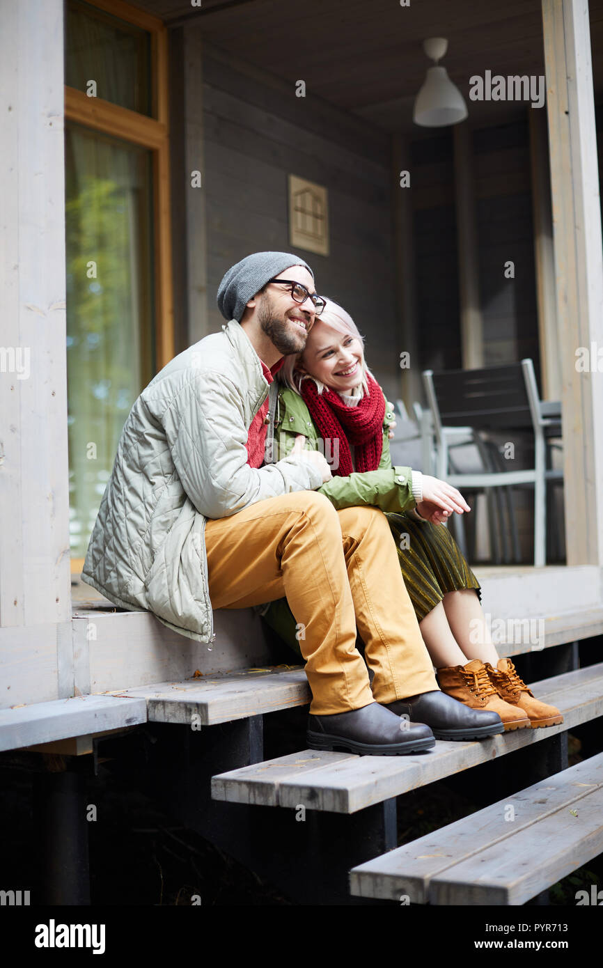 Romantic Couple On Porch Banque D'Images