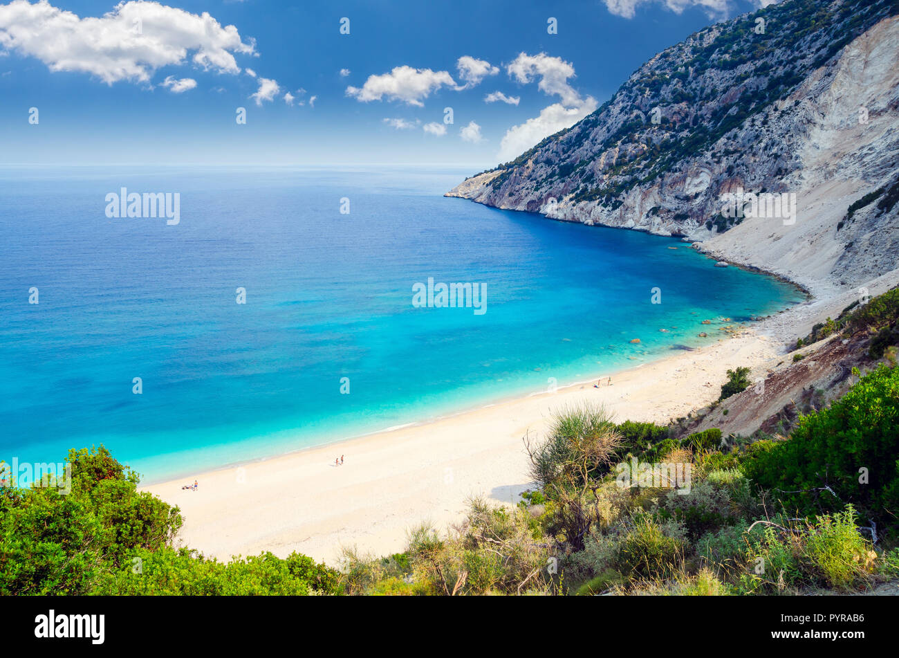 Plage de Myrtos, l'île de Céphalonie, Grèce. Belle vue sur la baie et la Plage de Myrtos sur l'île de Céphalonie Banque D'Images