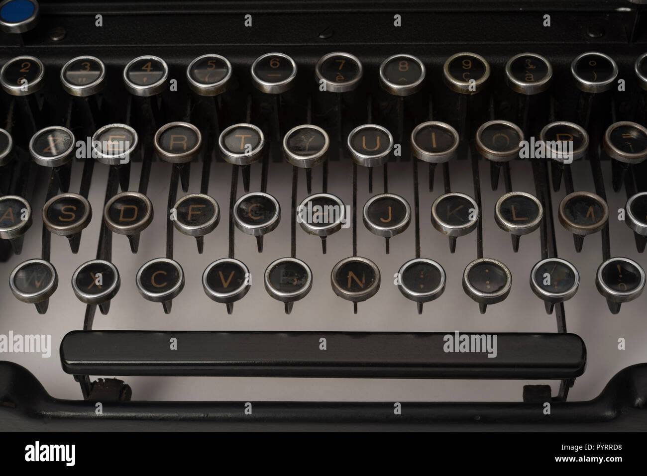 Ancienne machine à écrire olivetti m40/3 1930 détail,claviers,macchina da scrivere antica anni 30 dettaglio tastiera Banque D'Images