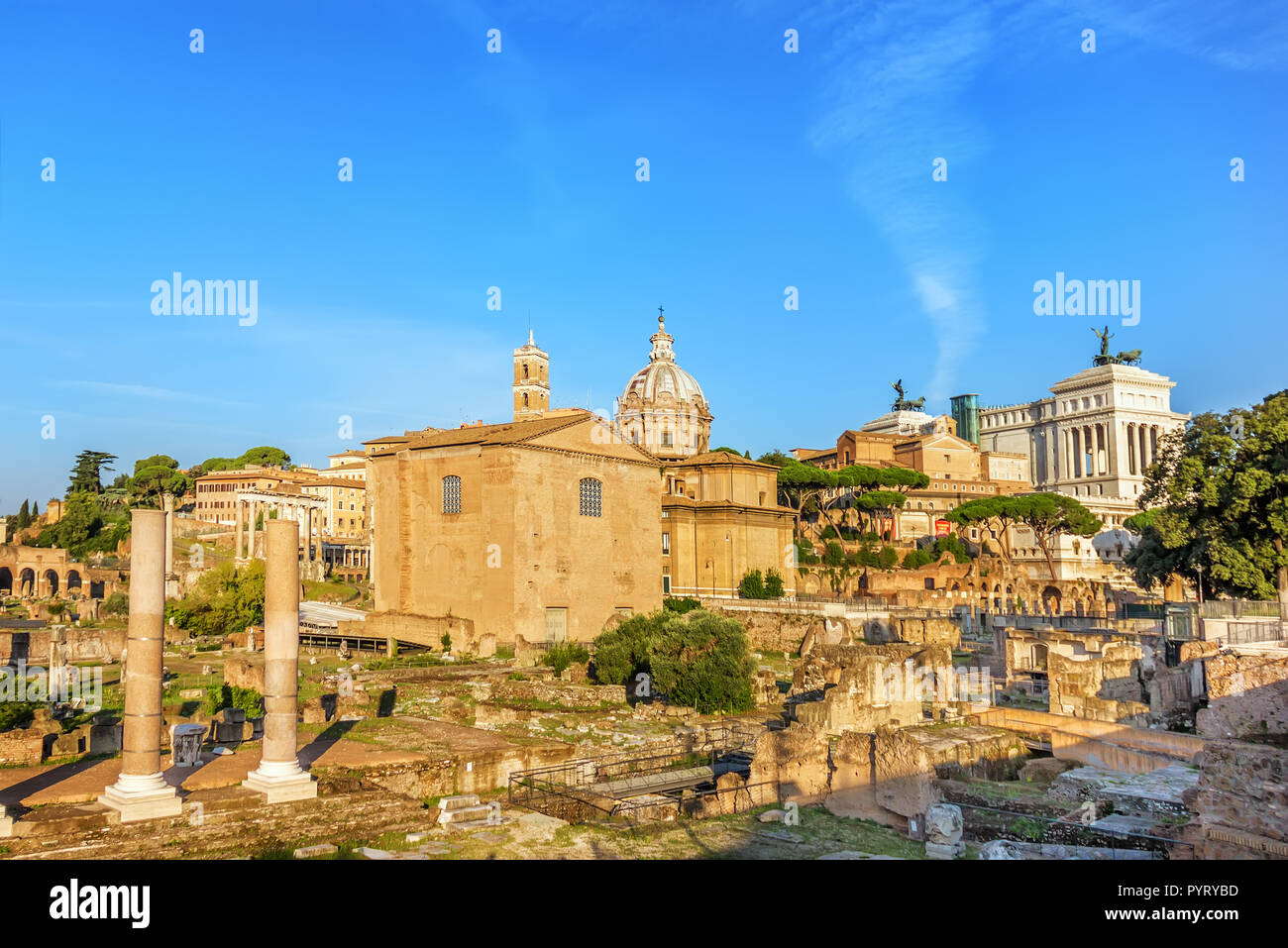 La Curie Julia, Le Temple de la paix, l'église Santi Luca e Martina dans le Forum des Roms Banque D'Images