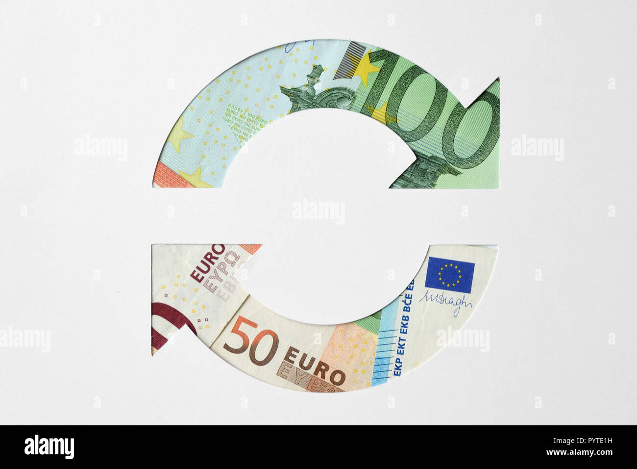 Flèches cercle fait des billets en euros - la circulation monétaire concept Banque D'Images