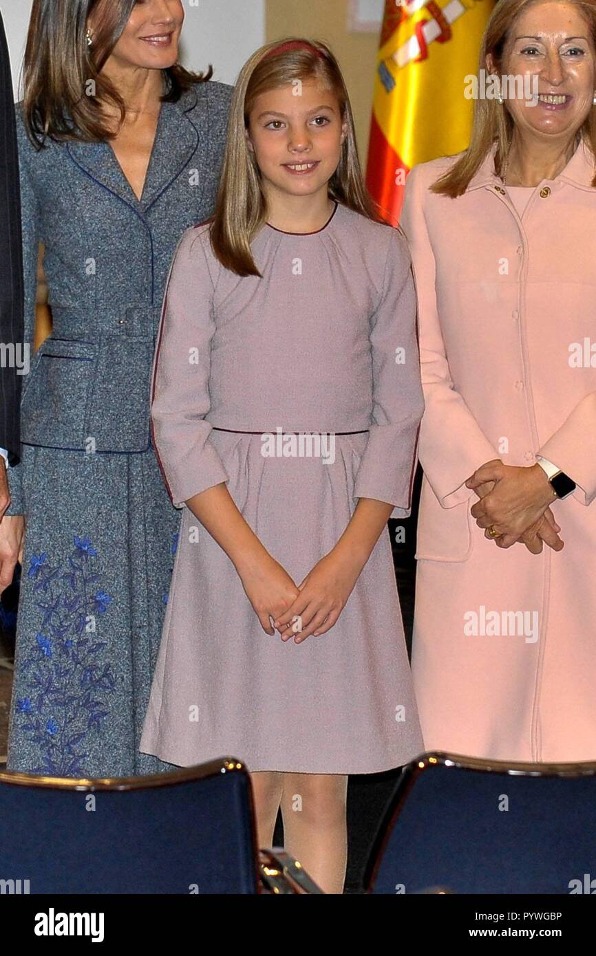 Madrid, Espagne. 31 octobre, 2018. Les rois espagnols Felipe VI et Letizia Ortiz avec la Princesse des Asturies, Leonor de Bourbon (sur son 13 anniversaire) et l'Infante Sofia de Bourbon pendant la lecture de la loi "constitución " à l'occasion du 40 anniversaire de la Constitution espagnole et l'approbation au Congrès de Madrid, le mercredi, 31 octobre 2018 Credit : CORDON PRESS/Alamy Live News Crédit : CORDON PRESS/Alamy Live News Banque D'Images