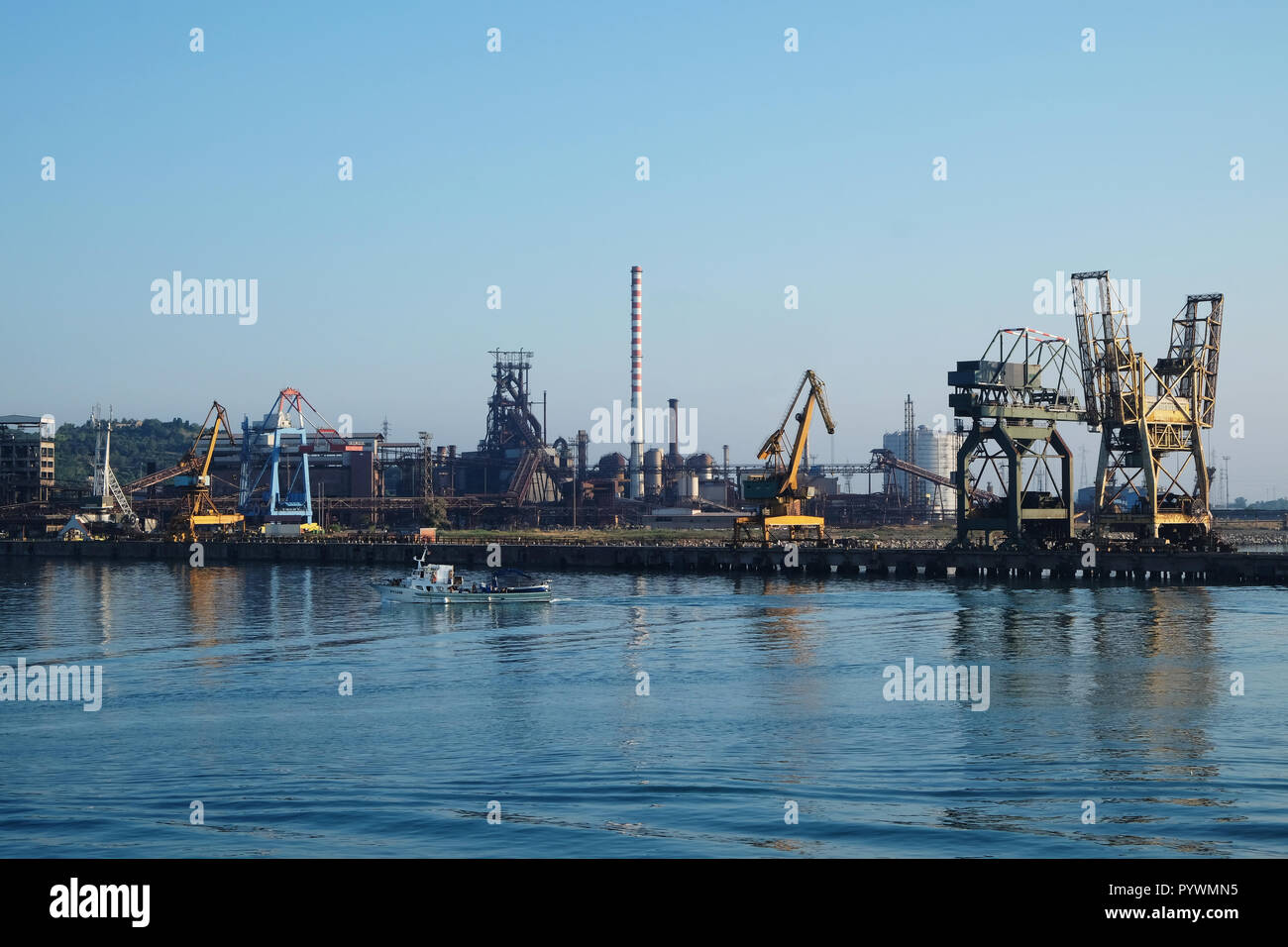 Grues du port de Piombino,(Livourne) Toscane, Italie, Europe Banque D'Images