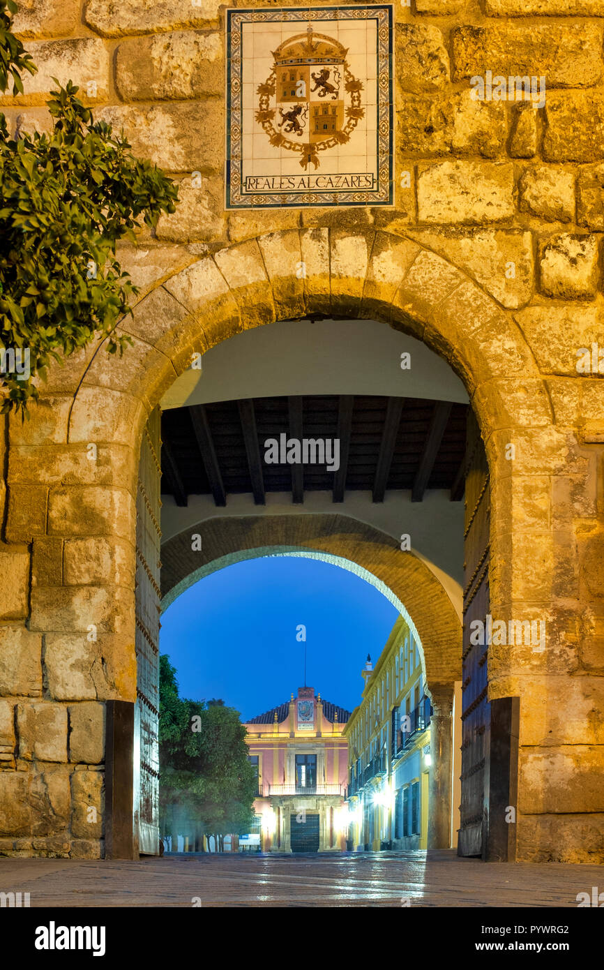 Murs extérieurs de l'Alcazar de juste à l'extérieur de la sortie de Séville, Espagne Banque D'Images