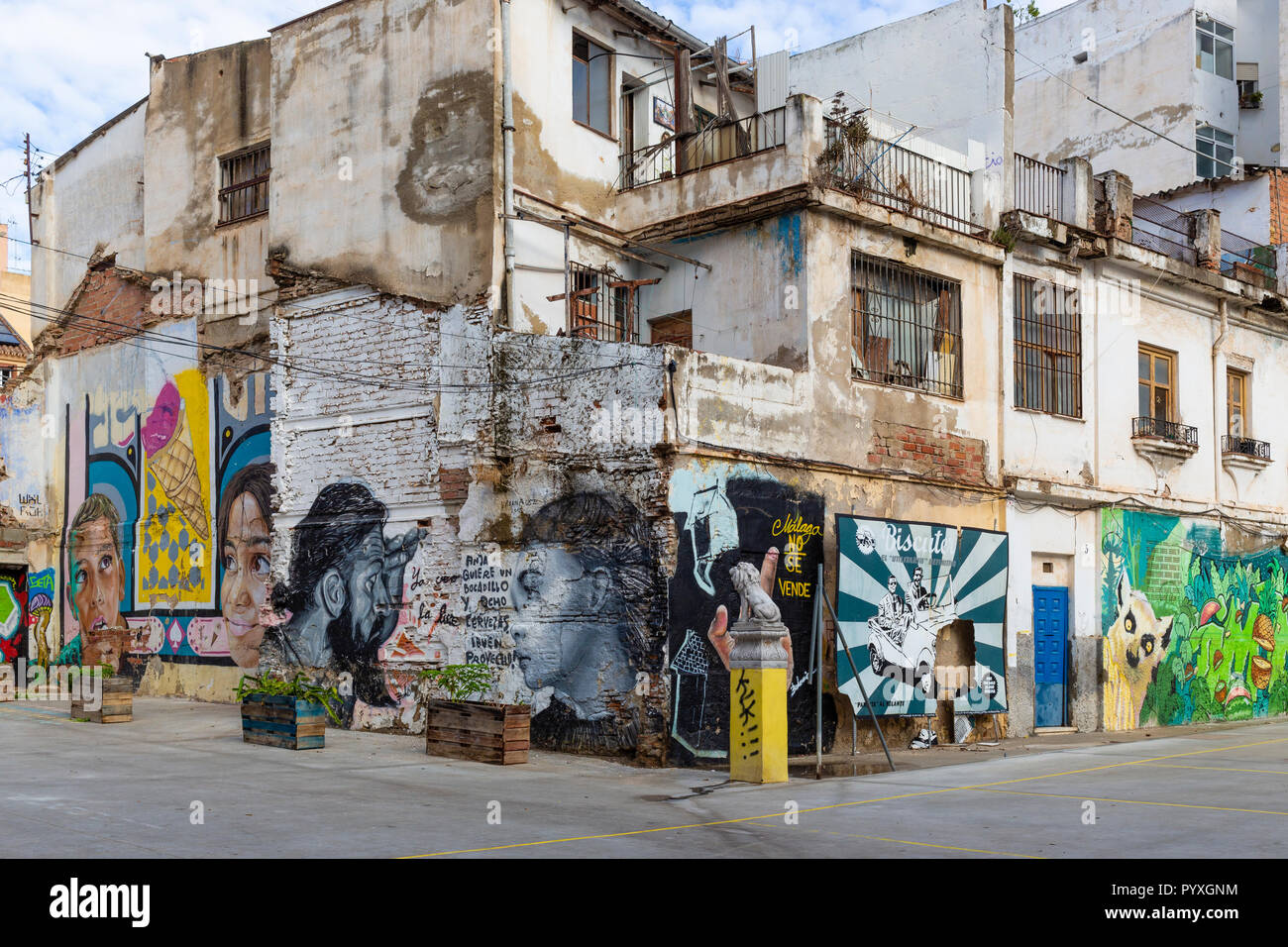 Street Art Graffiti dans une zone pauvre de Malaga Espagne Banque D'Images